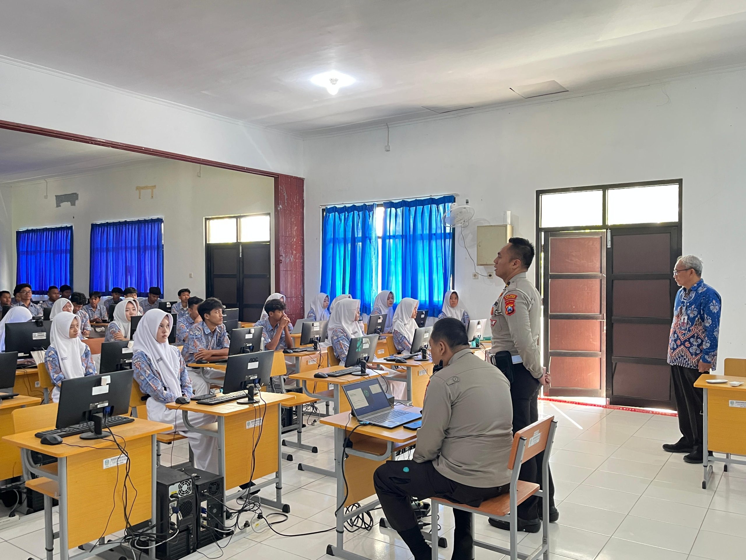 Polres Pacitan Sosialisasi Pemahaman AI kepada Siswa SMAN 1 Pacitan