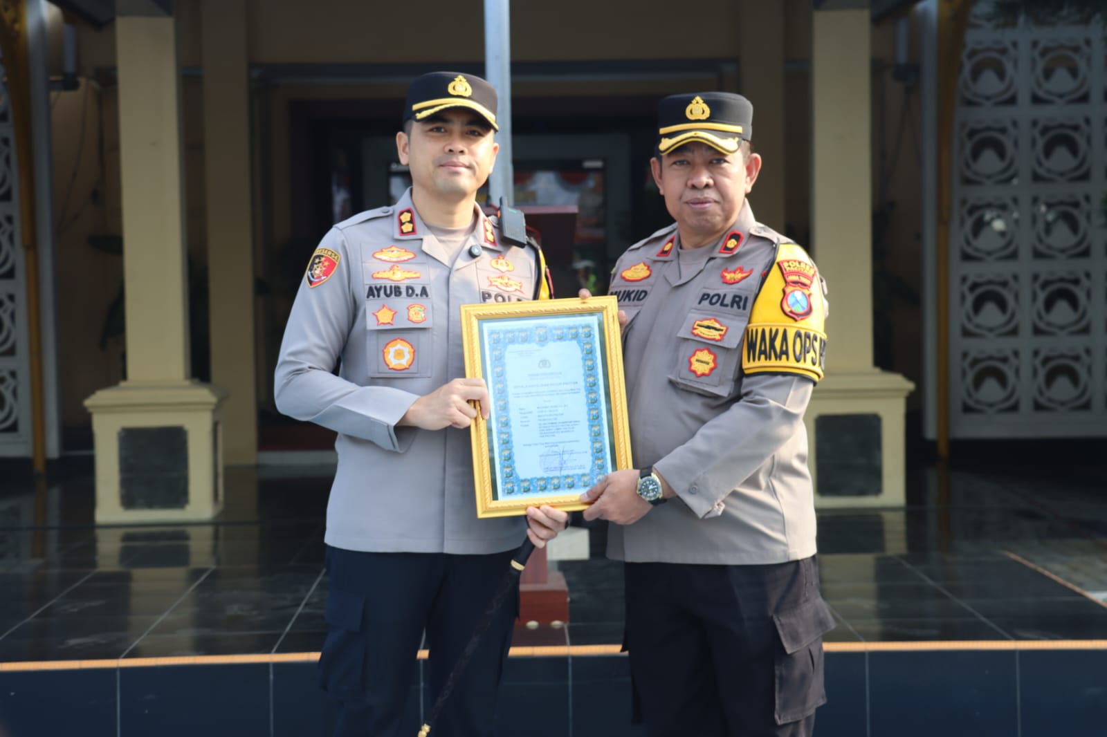 Kapolres Pacitan Ganjar Penghargaan 14 Anggota Berprestasi
