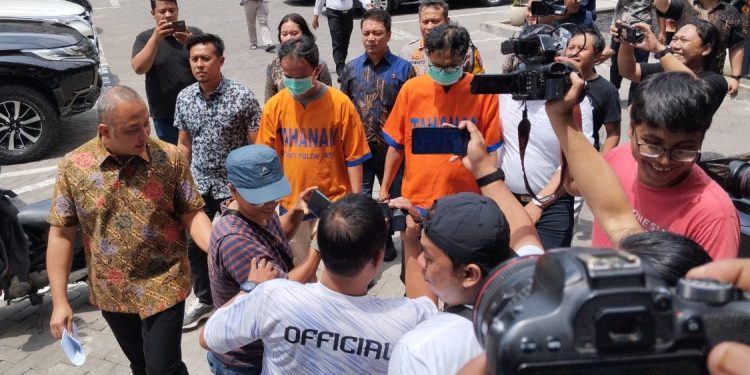 Dua Pelaku Pembuat Casting Iklan Palsu dan Penyebar Konten Porno Diperiksa Intensif di DitresSiber Polda Jatim