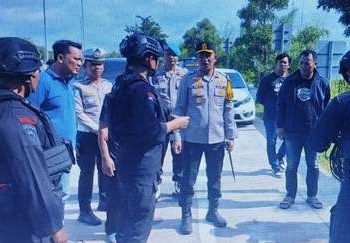 Kapolres Madiun Datangi TKP: Pastikan Paket Misterius  di Simpang Exit Tol Dumpil Bukan Bom