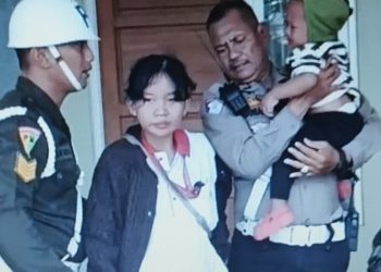 Saat Gelar Operasi Keselamatan Semeru 2025, Personel  Satlantas Polres Kediri Kota Bantu Ibu Hamil