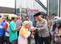 Pererat Sinergisitas Polri dan Media, Kapolres Kediri Kota dan Wartawan Berbagi Takjil
