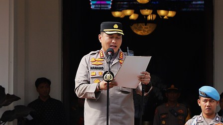 Tingkatkan Kondusivitas dan Deklarasi Damai, Kapolresta Malang Kota Pimpin Apel Kesiapan Pengamanan Sertijab Walikota