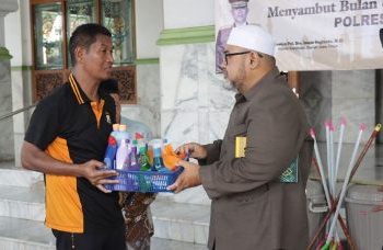Ramadhan 1446 H, Kapolres Sampang Gelar Bakti Religi Se-Kabupaten Sampang