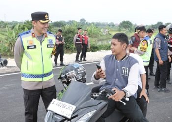 Kapolres Lamongan Gelar Patroli Motor  Pantau Kegiatan Ngabuburit