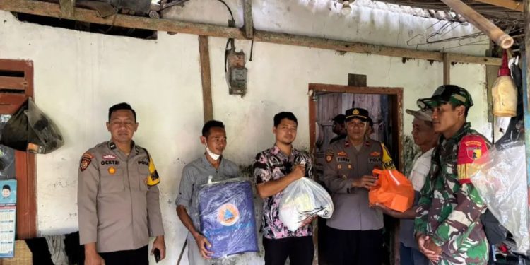 Polres Pacitan Salurkan Bantuan untuk Korban Gempa di Gayuhan dan Kedungbendo Arjosari