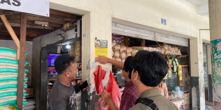Jaga Stabilitas Harga, Satgas SABER Pangan Polres Pacitan Gencarkan Sosialisasi dan Pengawasan ke Pasar